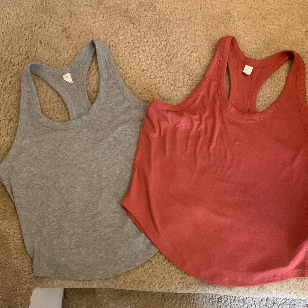 Two Pack of Old Navy Workout Tanks